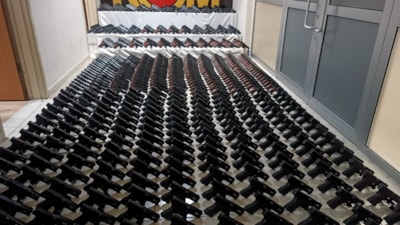 Adana'da kurusıkı tabancaları ateşli silaha dönüştüren çeteye operasyon: 21 gözaltı