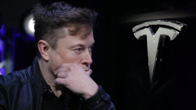 Tesla hissedarlarından Elon Musk'ın 1 trilyon dolarlık ödeme paketine onay