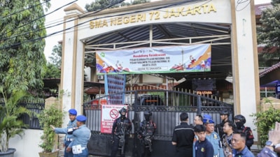 Endonezya'da camide patlama: 54 kişi yaralandı