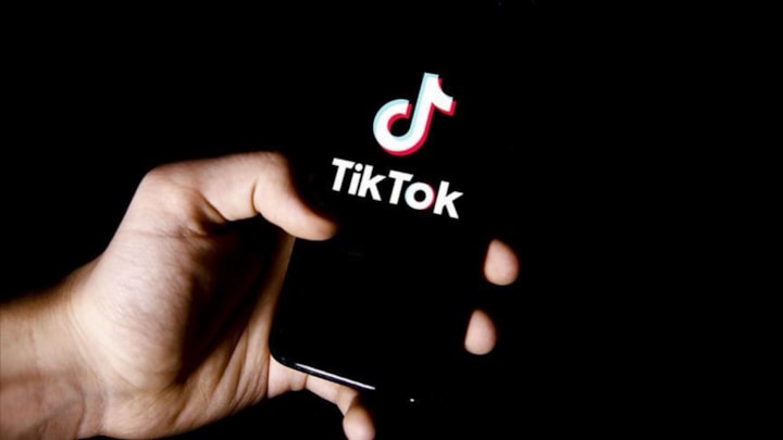 Yargıtay'dan emsal karar: Eşlerin TikTok paylaşımı boşanma sebebi