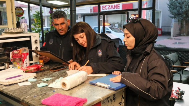 Erzincan'da kafeterya ve tatlı üretim yerlerine zabıta denetimi