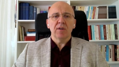 Profesör Ahmet Uysal'dan Atatürk paylaşımı: Tepki çekince apar topar sildi