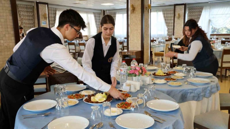 Antalya'da turizmciler, kış sezonunda personel kaybı yaşıyor