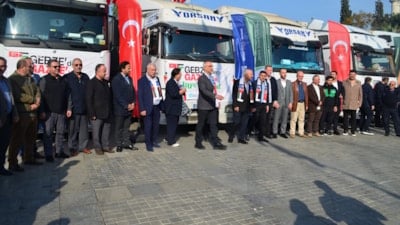 Kocaeli'den Gazze'ye 10 yardım tırı düzenlenen törenin ardından yola çıktı