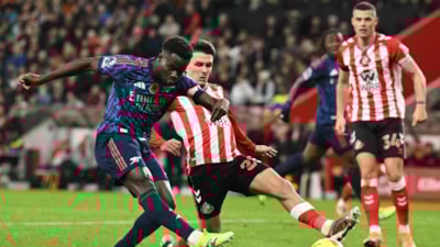 Lider Arsenal, Sunderland karşısında galibiyeti kaçırdı