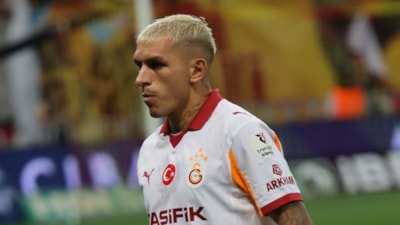 Galatasaray'da Lucas Torreira, oyuna devam edemedi