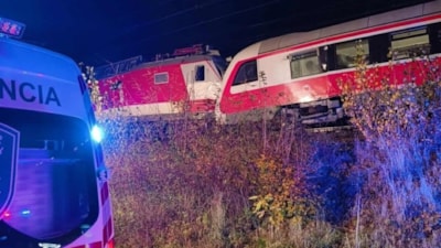 Slovakya’da tren kazası: En az 18 yaralı