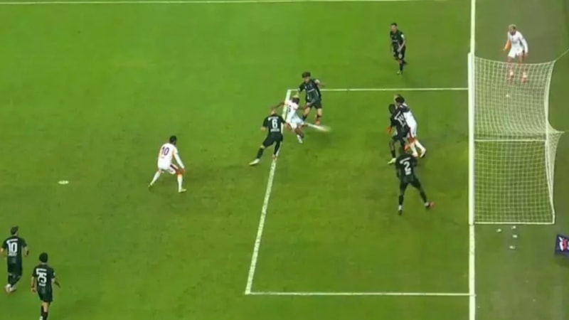 Kocaelispor-Galatasaray maçının tartışmalı pozisyonları: İptal kararı doğru mu?