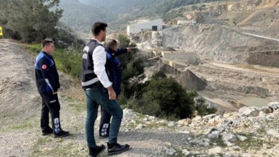 Manisa'da dereye atık su bırakan işletmeye suçüstü