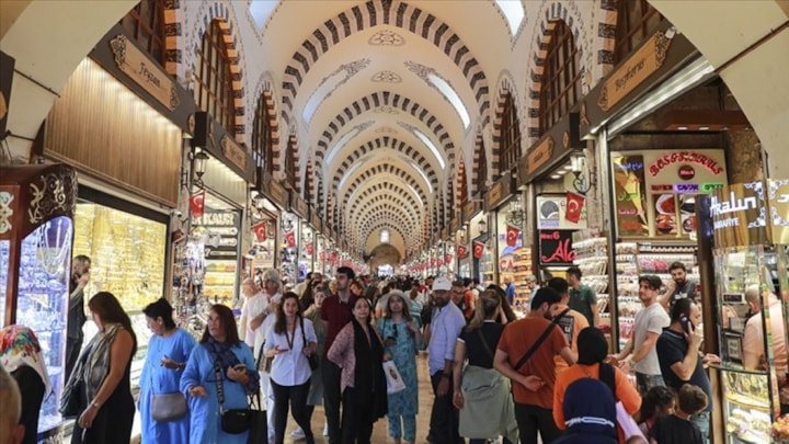 Kapalıçarşı'da kara para aklama operasyonu: 76 şüpheli gözaltına alındı