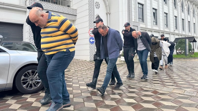 Kocaeli'deki fabrika yangınına ilişkin gözaltına alınan 11 zanlı adliyede