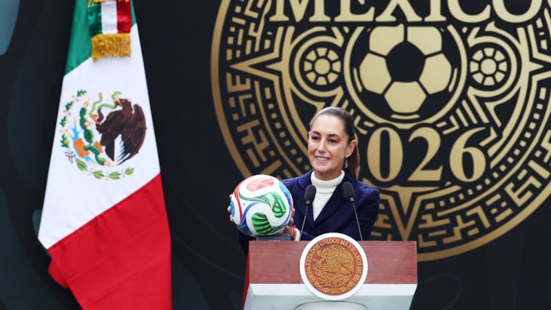 Claudia Sheinbaum, Dünya Kupası biletini genç bir kadına verecek