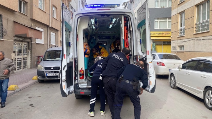 Eskişehir'de bıçakla yaralanıp 112'yi aradı: Benim için zahmet etmeyin