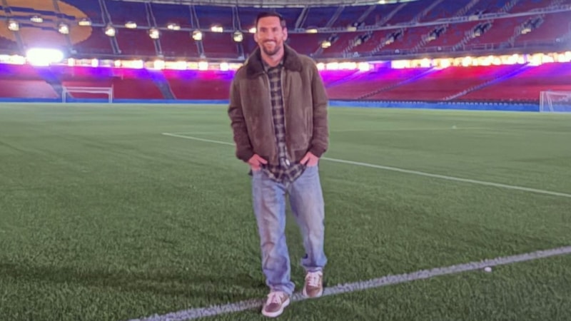 Lionel Messi'den Camp Nou'ya ziyaret