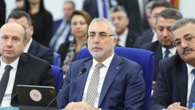 Bakan Işıkhan: SGK'ya borçlu olan ilk 10 belediyenin 8’i CHP’li belediyeler