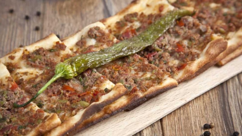 Konya’nın meşhur etliekmeğinde hile: İki lokanta ifşa edildi