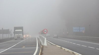 Bolu Dağı'nda sis etkili oldu: Görüş mesafesi, 30 metreye kadar düştü