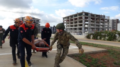 Antalya'da dağın zirvesinde fenalaşan adam tüm çabalara rağmen kurtarılamadı