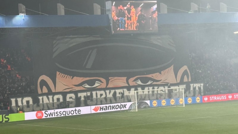 UEFA, Fenerbahçe maçında Viktoria Plzen tribünlerinin açtığı pankartın cezasını açıkladı