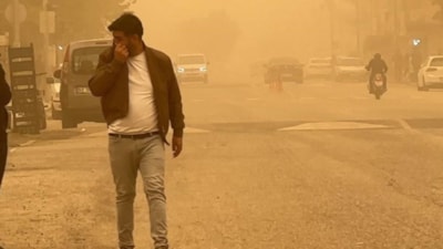 Toz bulutu Şanlıurfa'yı kızıla boyadı