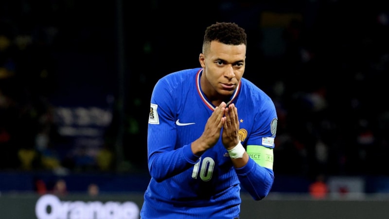 Kylian Mbappe, sakatlığı nedeniyle milli takım kampından ayrıldı