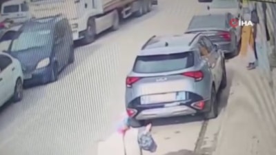 İstanbul'da tır, 5 araca birden çarptı: Şoförünün direksiyon başında uyuduğu iddia edildi