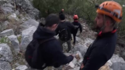 Arapuçtu Dağı’nda mahsur kalan gençler kurtarıldı