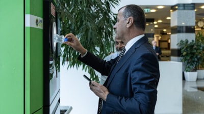 TBMM'nin yeni Sıfır Atık adımı 'depozito iade makineleri' hizmete alındı