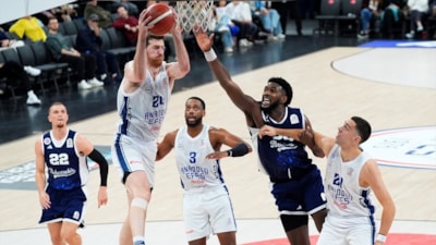 Bahçeşehir Koleji, Anadolu Efes'i mağlup etti