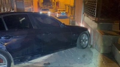 Bursa'da 'dur' ihtarına uymayan sürücü kaza yaptı: Aracını bırakıp kaçtı