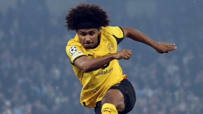 Karim Adeyemi, muşta ve elektroşok silahı taşıdığı için ceza aldı