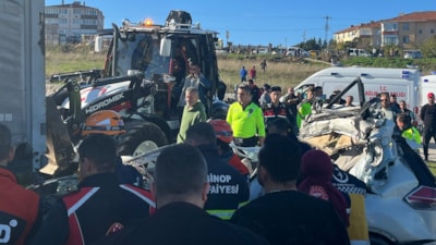Sinop'ta tıra arkadan çarpan otomobilisn sürücüsü öldü