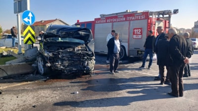 Kayseri’de iki otomobil çarpıştı: 5 yaralı
