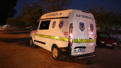 Denizli'de otomobilin çarptığı genç kadın can verdi