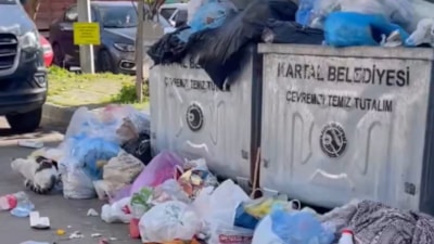 Kartal'da çöp dağları görüntülendi