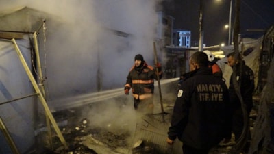 Malatya'da konteyner çarşıda çıkan yangında 1 kişi yaralandı