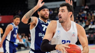 Anadolu Efes'te Erkan Yılmaz, 3 hafta yok