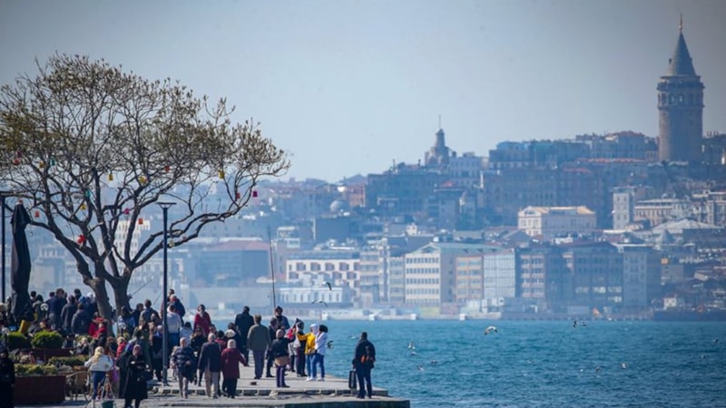 Ülke genelinde sıcaklık mevsim normallerinde: Batıya yağış geliyor