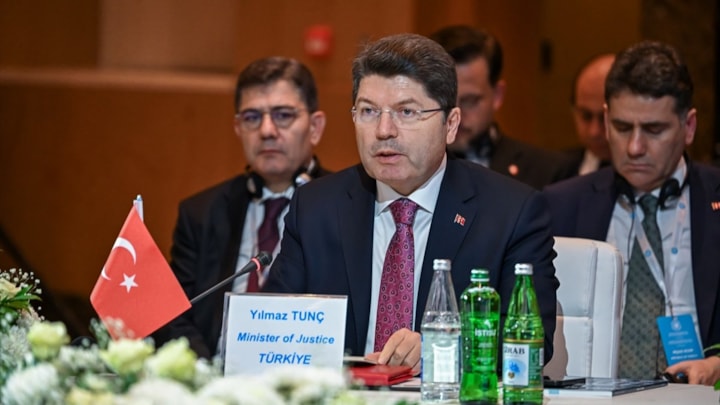 Yılmaz Tunç'tan "hukuk alanında dijitalleşme" mesajı: Adaletin özünü asla zedelememelidir