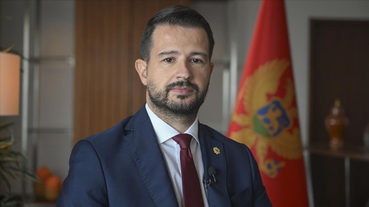 Karadağ Cumhurbaşkanı Milatovic'den yankı uyandıran açıklama: Türkler için vize kararı aceleciydi