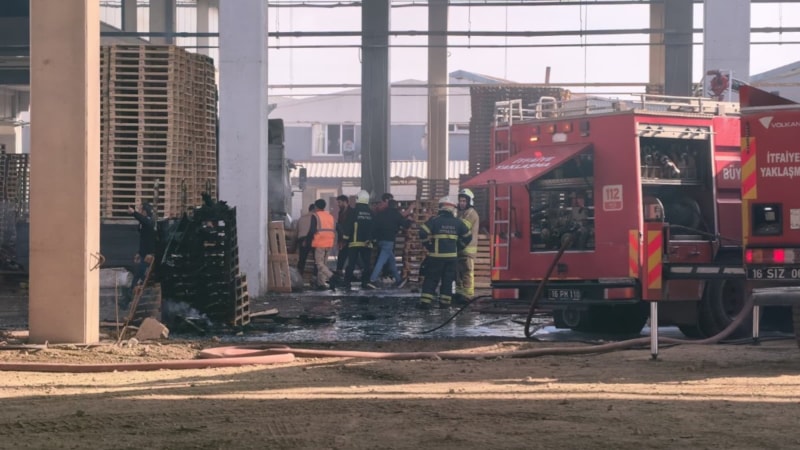 Bursa'da palet fabrikasında korkutan yangın