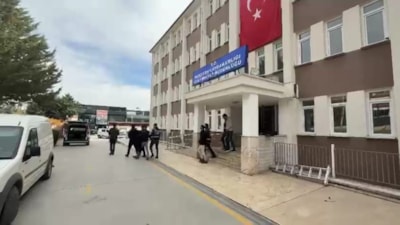Amasya'da kendilerini polis olarak tanıtarak aynı kadını 2 kez dolandırdılar: 5 tutuklama