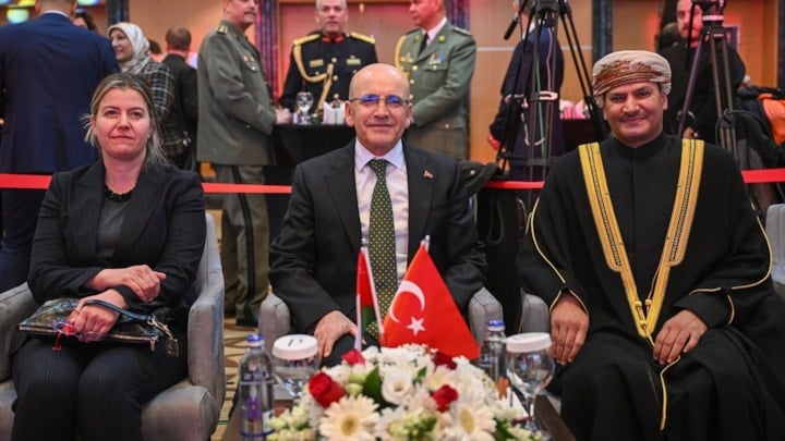 Mehmet Şimşek: Umman'la yeni iş birliği döneminin kapısı aralandı