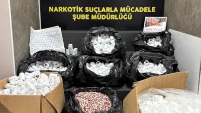 İzmir'de 316 binin üzerinde uyuşturucu hap yakalandı