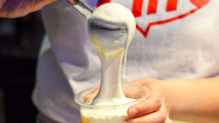 Japonlar lıkır lıkır "peynirli çay" içiyor: İşte sebebi
