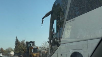 Gaziantep'te şoförün kırılan dikiz aynasına çözümü güldürdü