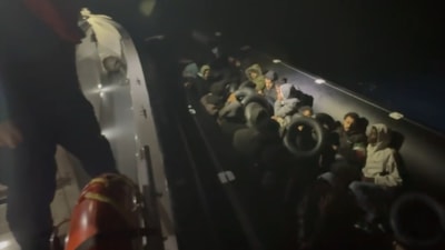 İzmir'de 37 düzensiz göçmen yakalandı