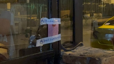 İstanbul'da 25 kişi zehirlenme şüphesiyle hastanelik oldu: Restoran mühürlendi