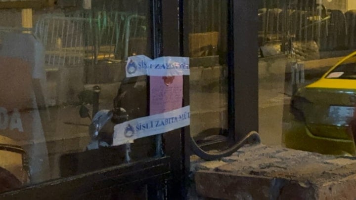 İstanbul'da 25 kişi zehirlenme şüphesiyle hastanelik oldu: Restoran mühürlendi