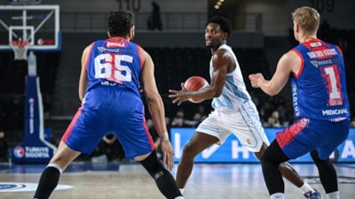 Türk Telekom, Büyükçekmece Basketbol'u mağlup etti